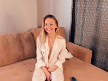 moirahemmings live cams all day