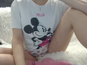 littlebaby_mom2022 live cams all day