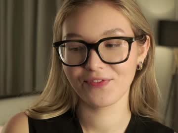 gillianelletson live cams all day