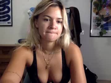 bottleservicegirl live cams all day