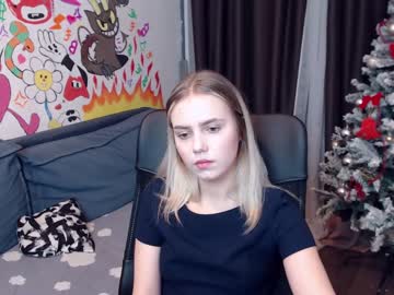 avrora_bell live cams all day