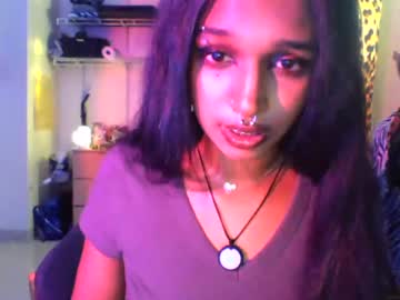 mon3ytr33 live cams all day