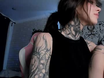 uwu_eva live cams all day