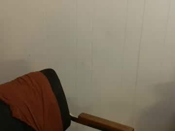 pink_baby_giraffe live cams all day