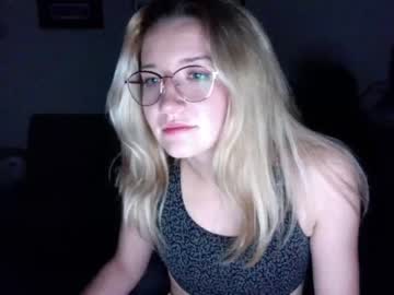 elizabeverly live cams all day