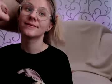 mila_13 live cams all day
