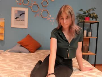 annstee live cams all day