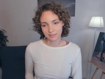 cutee_curls live cams all day