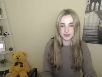 mikasa__13 live cams all day