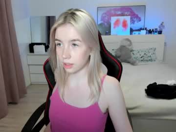 _emiliaaa live cams all day