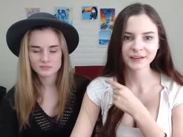 margo_art live cams all day