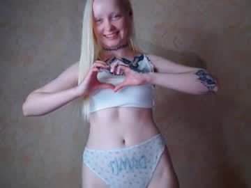 rainy_moon live cams all day